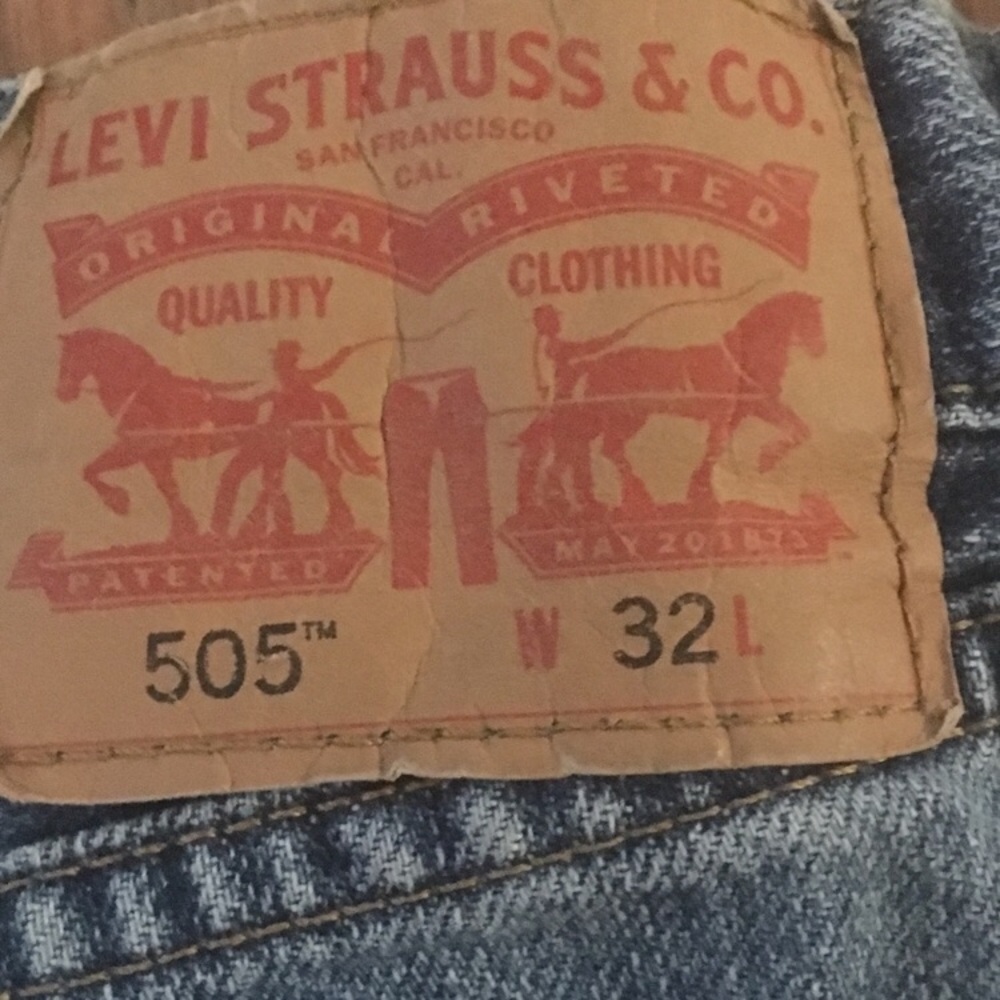 2 pair - Mens Levi’s denim shorts - 2 pr W32 can sep. - Picture 6 of 8